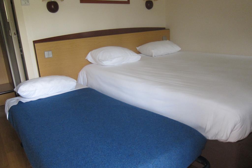 Campanile Clermont-Ferrand ~ Thiers Hotel Екстериор снимка
