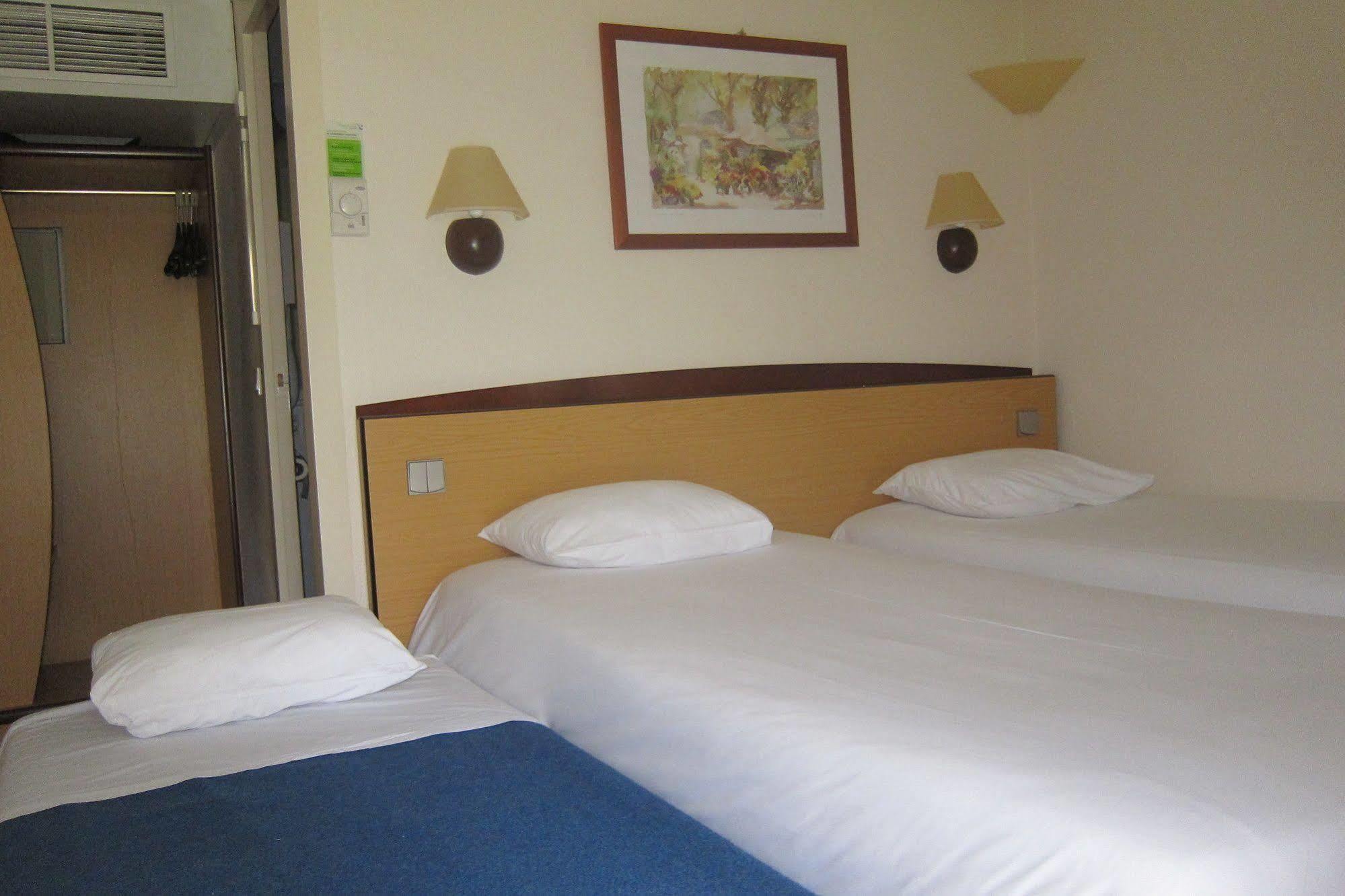 Campanile Clermont-Ferrand ~ Thiers Hotel Екстериор снимка
