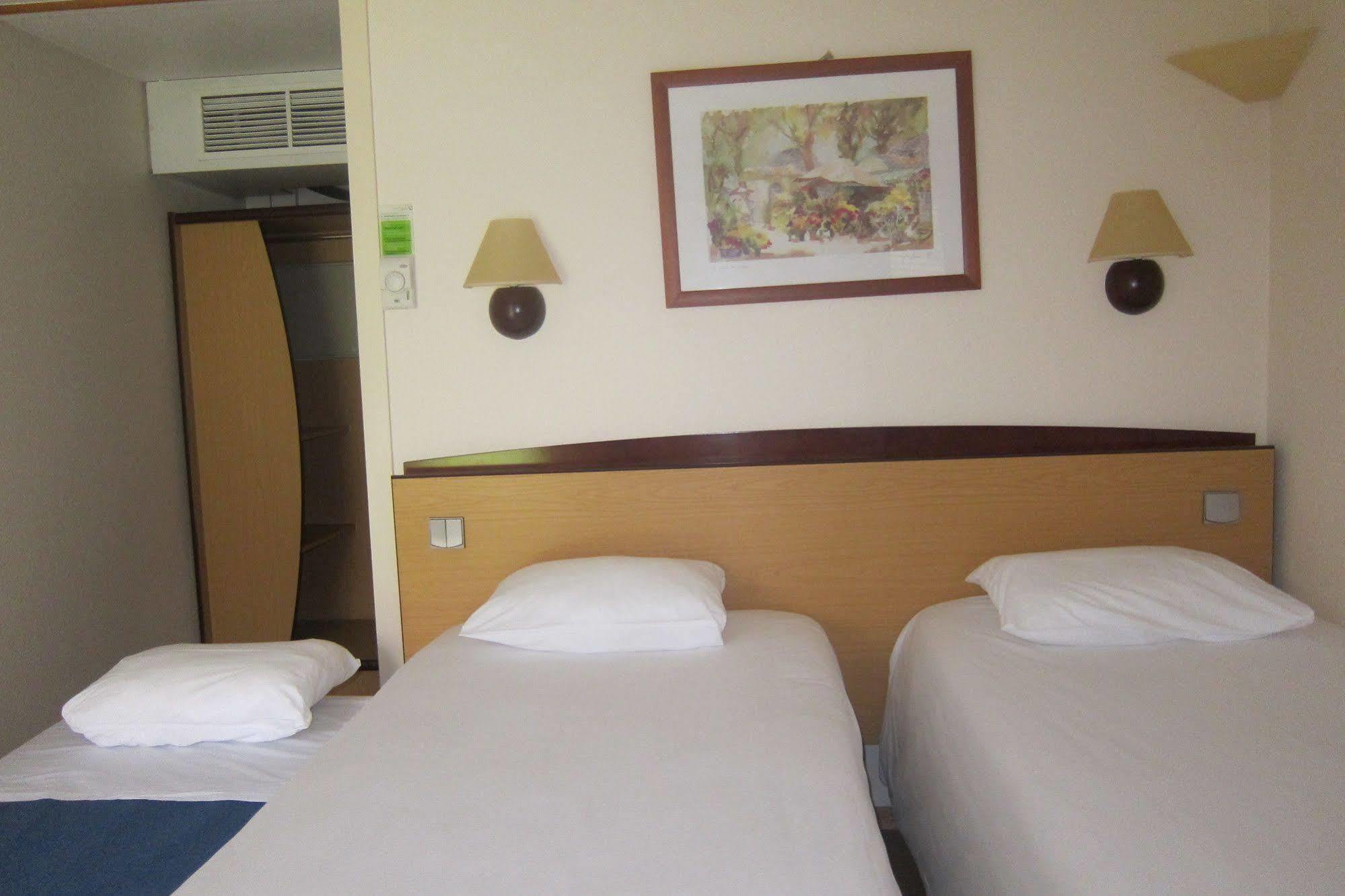 Campanile Clermont-Ferrand ~ Thiers Hotel Екстериор снимка