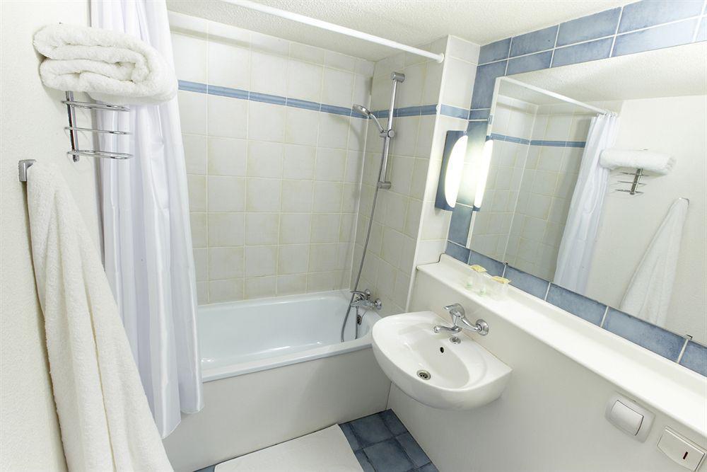 Campanile Clermont-Ferrand ~ Thiers Hotel Екстериор снимка